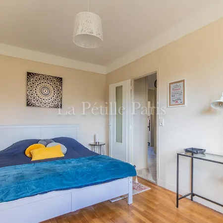 ✪✪✪ La Petille Paris-villa De Standing-jardin-calme-orly ✪✪✪